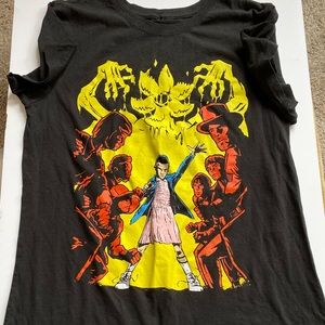 Loot Crate Stranger Things Tee Sz XL